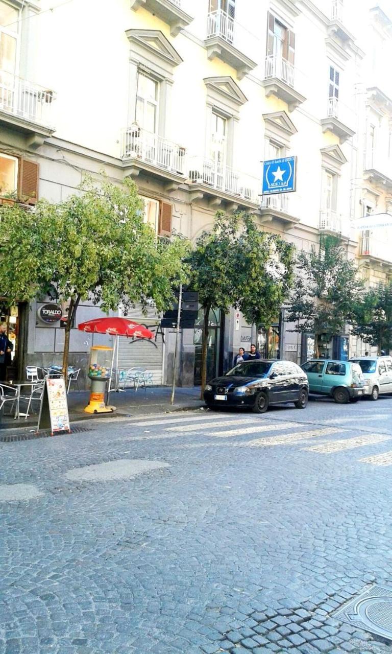 Case Vacanze " Il Duomo" Napoli Nápoles Exterior foto