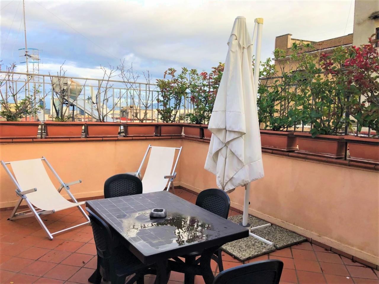 Case Vacanze " Il Duomo" Napoli Nápoles Exterior foto